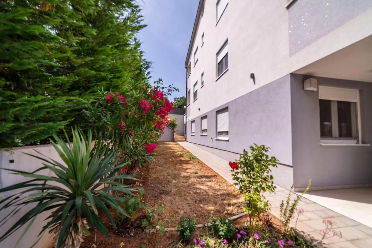 Apartments Adriana Pola